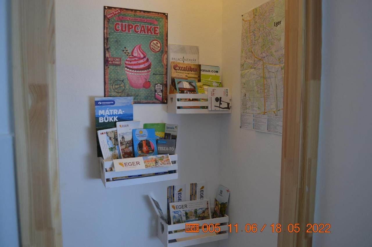 Sziget Apartman Еґер Екстер'єр фото